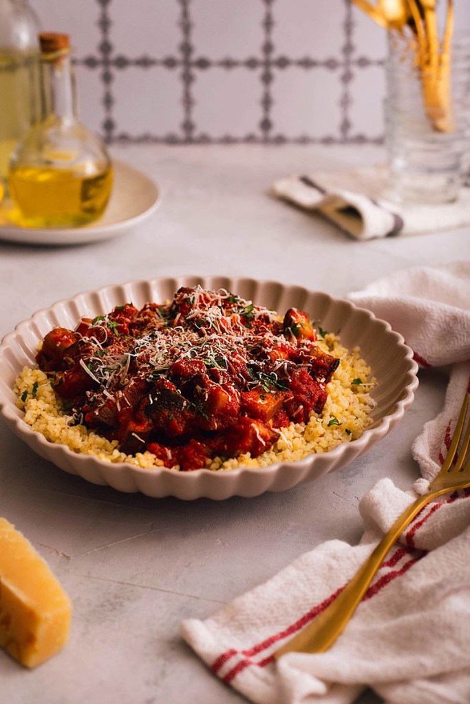 Aubergine and tomato sauce with bulgur.
