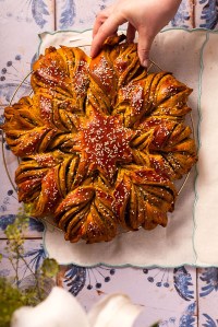 Pumpkin-butternut squash star brioche bread for festivities.