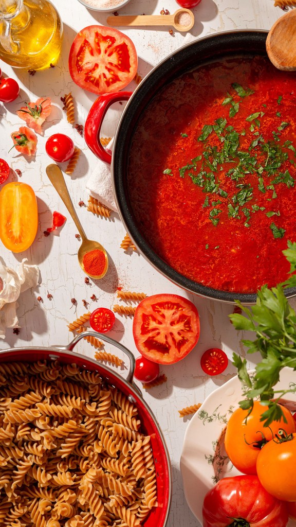 Healthy Fresh Tomato and Feta Cheese Pasta Sauce for Wholemeal Pasta.