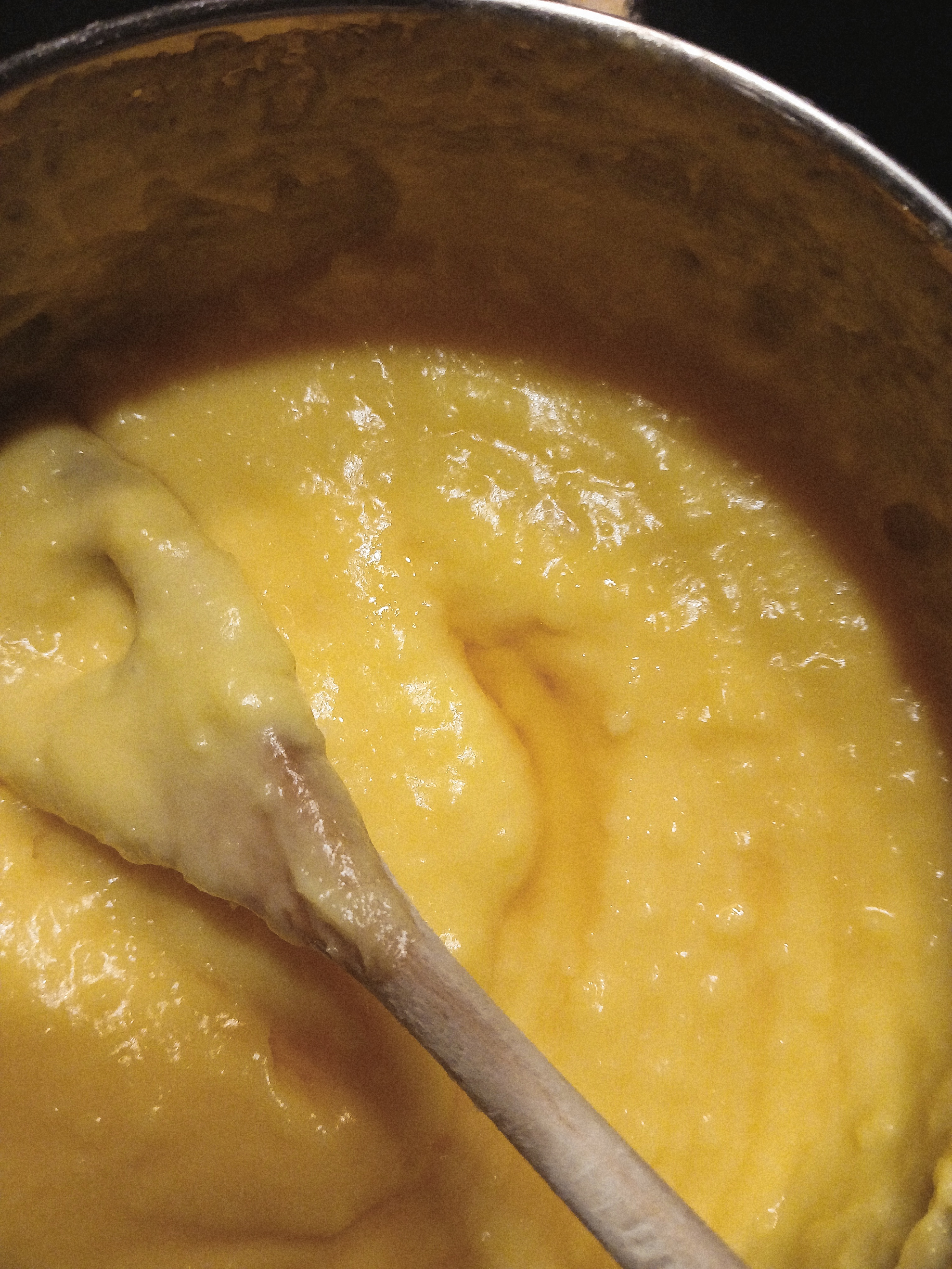 Vanilla and chocolate crème mousseline.